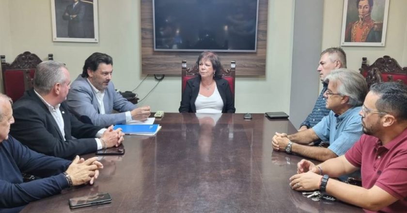 Miranda visita Venezuela para constatar las ayudas de la Xunta de Galicia